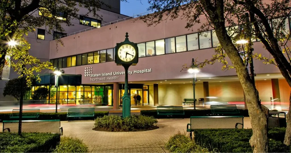 staten island university hospital having a garden with a big clock